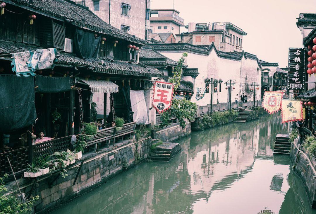 阜阳市颍东区：新春送法治春联